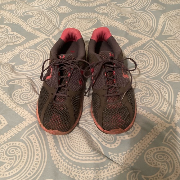Grey/Pink Under Armour Mesh Sneakers Size 10 - Picture 2 of 7